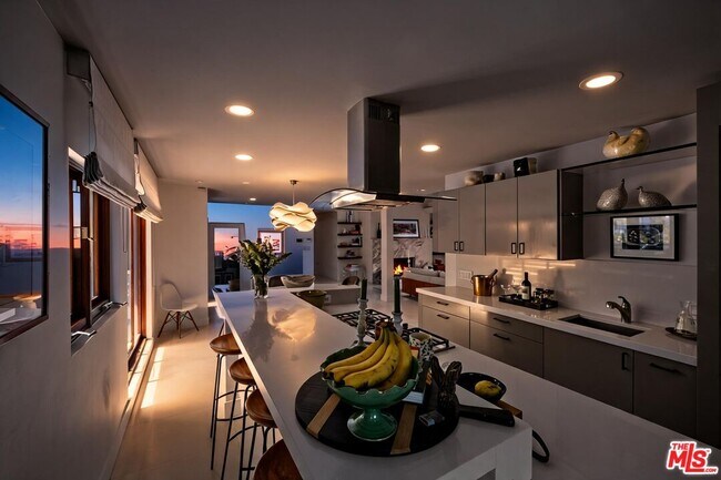 Building Photo - 2035 De Mille Dr