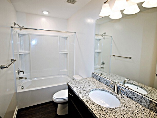 Building Photo - 15 Crabapple Cir