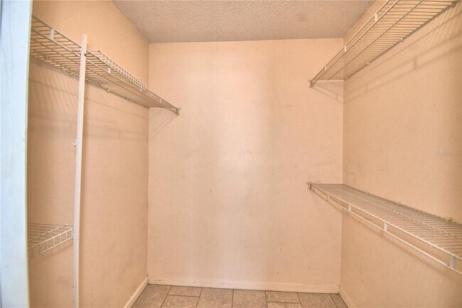 Building Photo - 1060 Dudley Dr