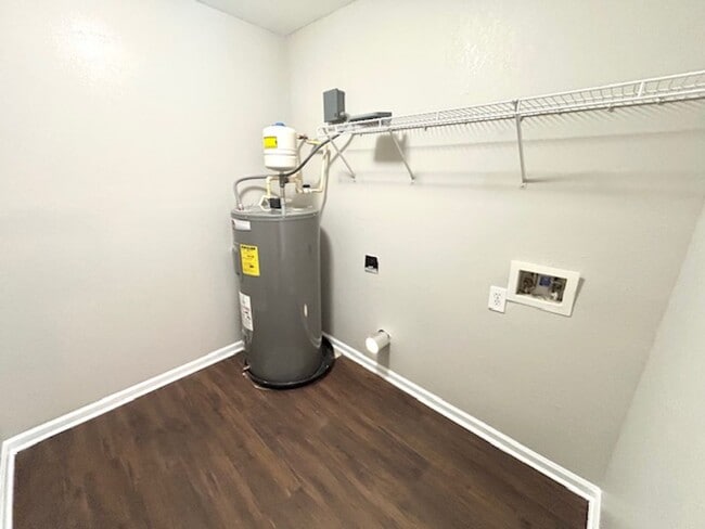 Building Photo - New Move In Special-$300 off first month's rent. Move In Ready Home in Prime Madison Location!