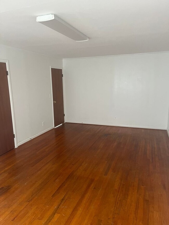 Building Photo - Duplex in Auburn