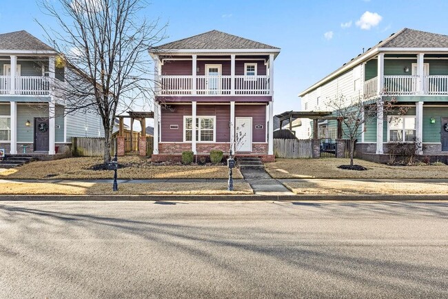 Building Photo - 547 N Longfellow Ln