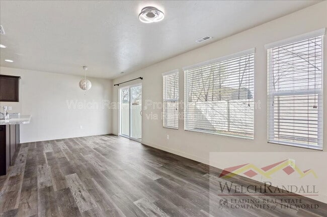 Building Photo - 1140 Seraphim Ct