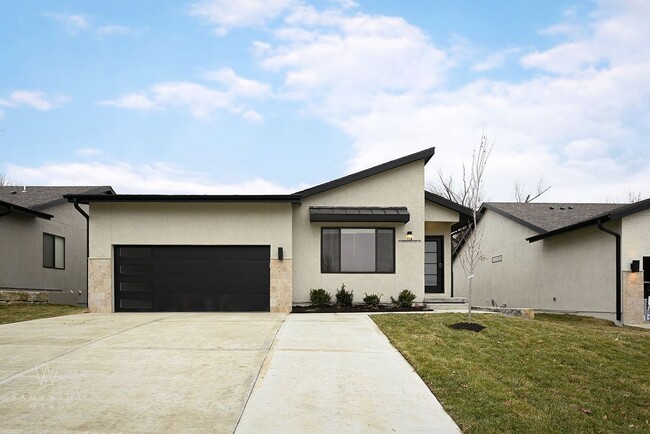 Building Photo - Four Bedroom Single Family Home