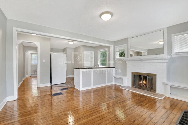 Building Photo - 1517 Shingo Ave