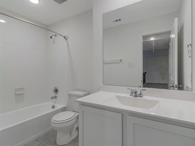 Building Photo - 2115 Callahan Dr