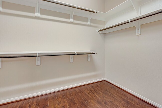 Building Photo - 17602 Stamford Oaks Dr