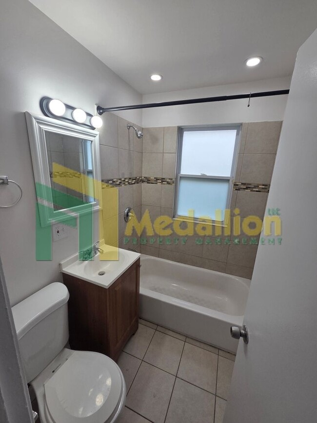 Building Photo - Updated 3-Bedroom Home with Spacious Layout and Backyard