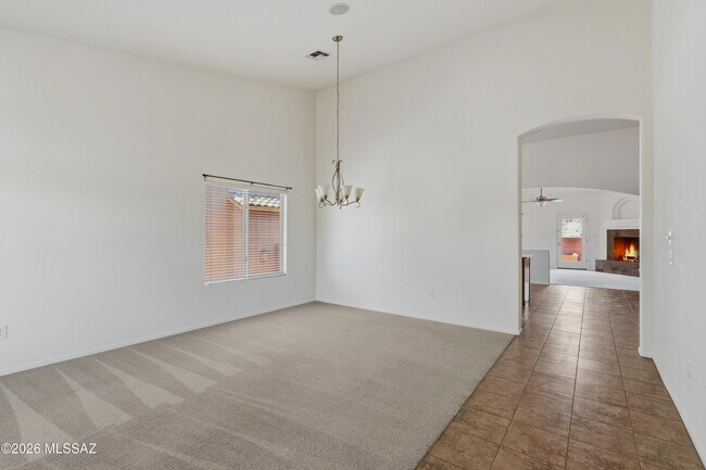 Building Photo - 677 W Pizzicato Ln
