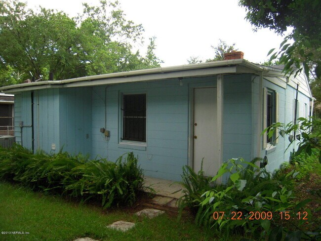Building Photo - 3353 Ernest St