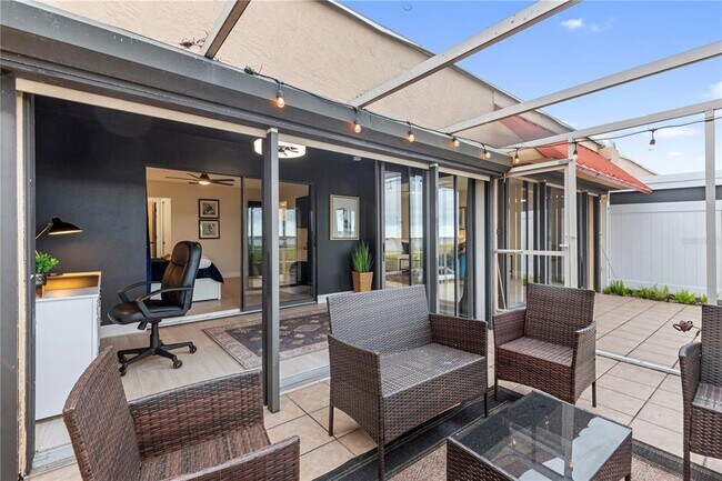 Building Photo - 3887 Catalina Dr