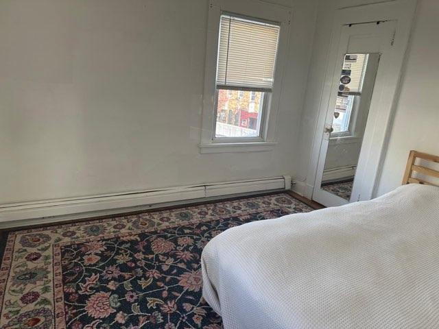 Building Photo - 647 Anderson Ave