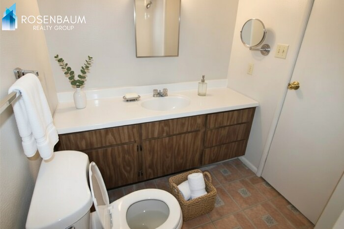 Building Photo - 9230 N 6th St