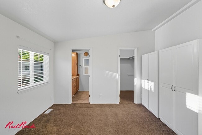 Building Photo - Single-Level 2 Bedroom Home in Washington ...