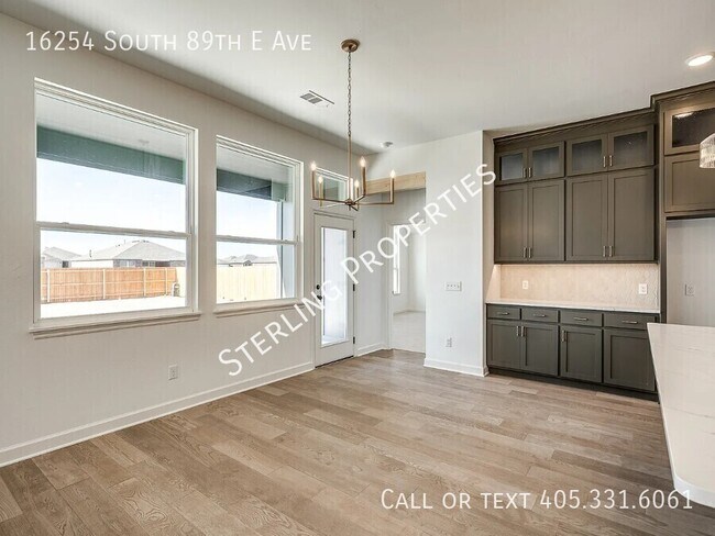 Building Photo - 16254 S 89th E Ave