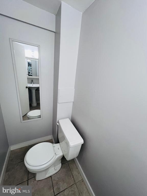 Building Photo - 305 Gundry Dr