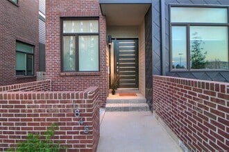 Building Photo - 1835 E Jewell Ave