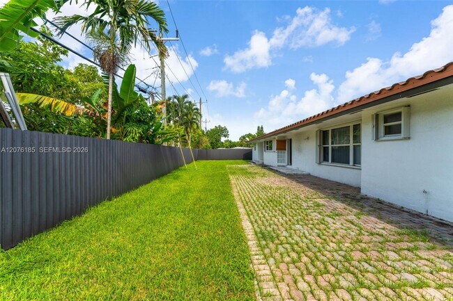 Building Photo - 9835 SW 56th St
