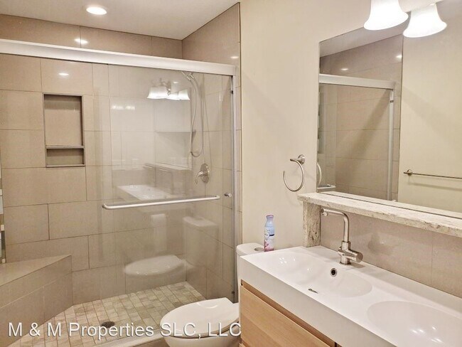 Building Photo - 4 br, 3 bath House - 2312 E Catalina Dr