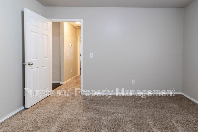 Building Photo - 1809 West Antler Way