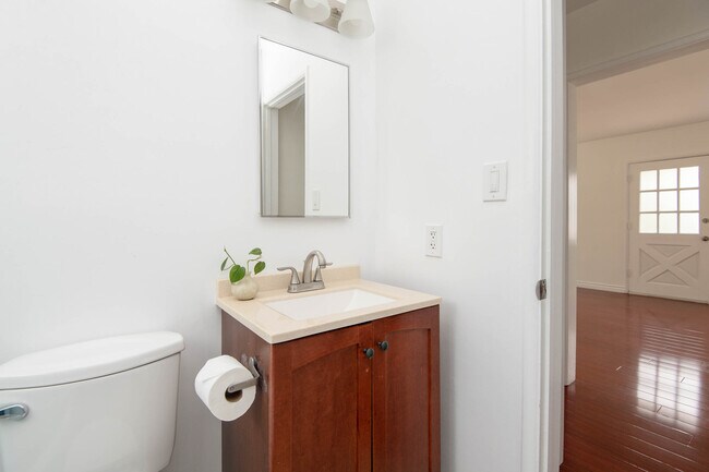 Bathroom - 11648 Chandler Blvd