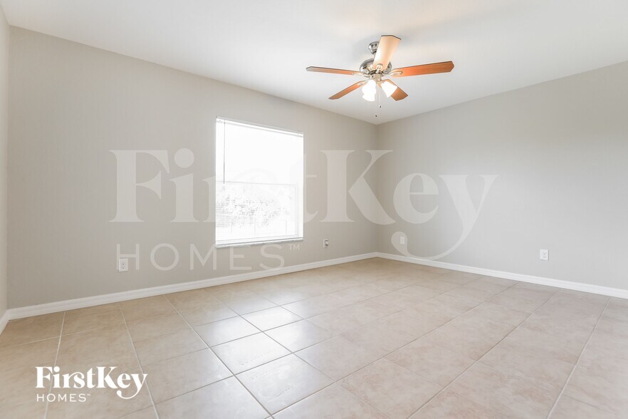 Building Photo - 12061 Helicon Ave