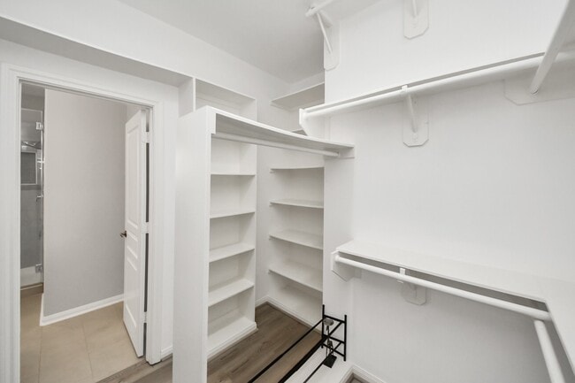 Building Photo - 14302 Jaubert Ct