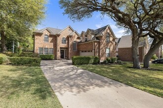 Building Photo - 2114 Hilton Head Dr