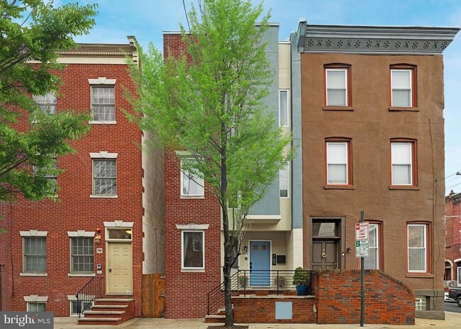Building Photo - 765 S 15th St