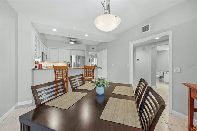 Building Photo - 1280 Dolphin Bay Way