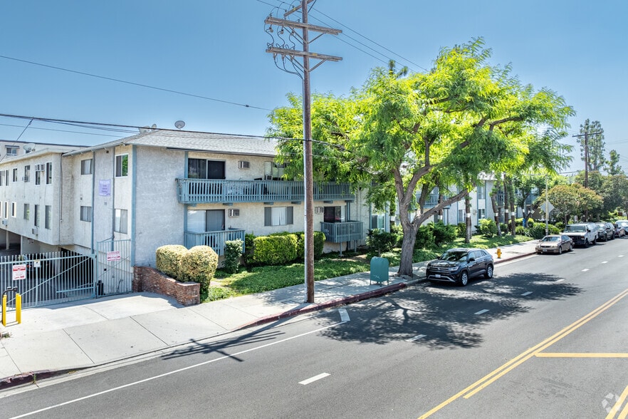 Building Photo - Woodridge Apartments