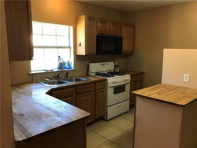 Building Photo - 4307 Shallowbrook Trail