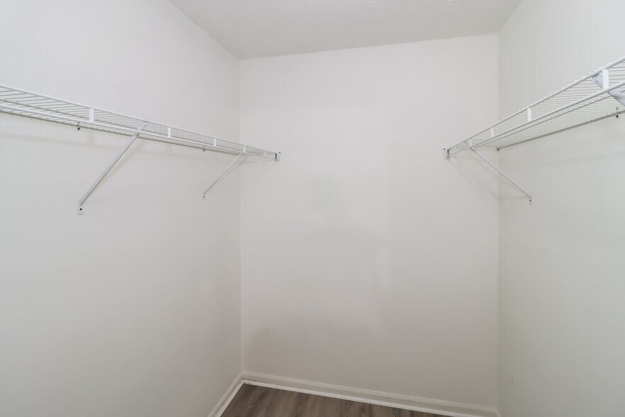 Building Photo - 643 Tarragon Way SW