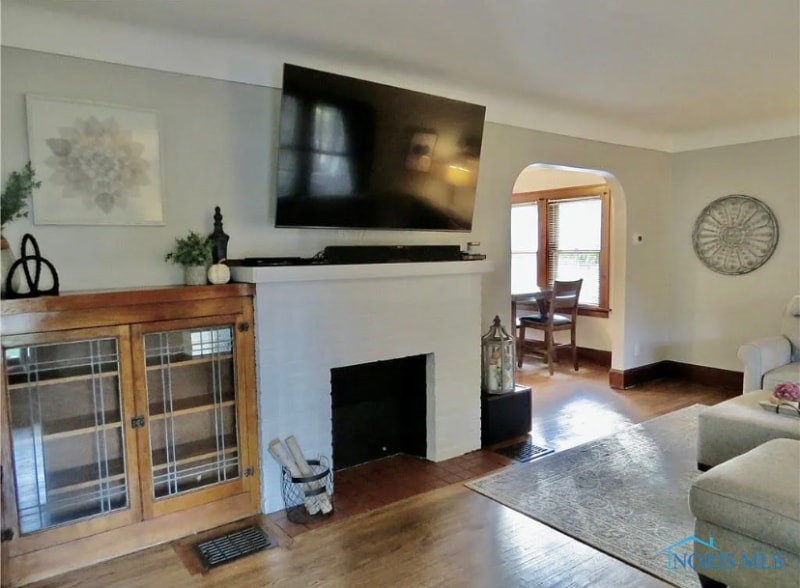 Building Photo - 2339 Castlewood Dr