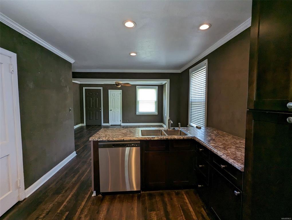 Building Photo - 101 Oak Forest Dr