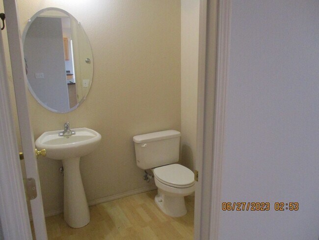 Building Photo - 1975 Village Dr