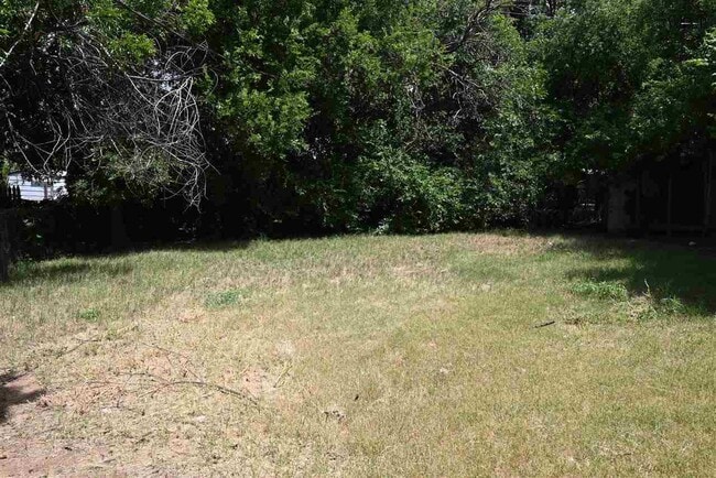 Building Photo - 1421 Harris Ln