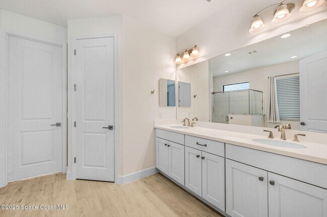 Building Photo - 8614 Catalissa Ave