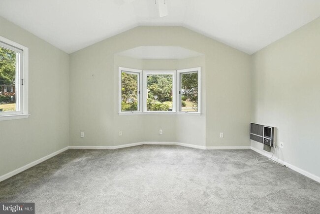 Building Photo - 703 N Naylor St