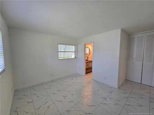 Building Photo - 2648 Rockcrest Ct