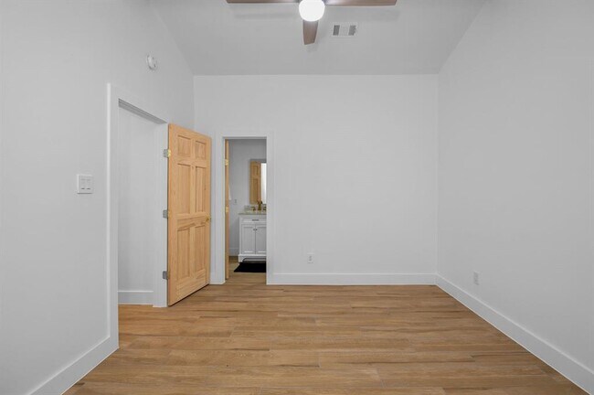 Building Photo - 12801 Magnolia Mound Trail