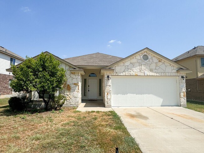 Building Photo - Perfect location! 4/2 home!