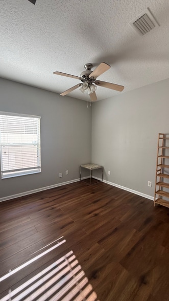 Building Photo - 1555 Harrier Dr
