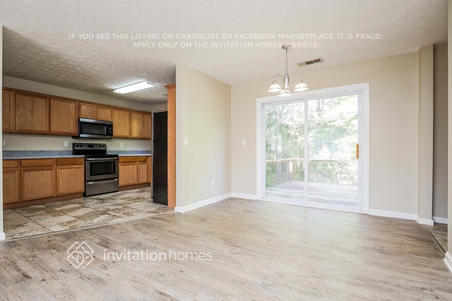 Building Photo - 65 Kenzi Way SW