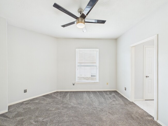 Building Photo - 6206 Canyon Run Ct