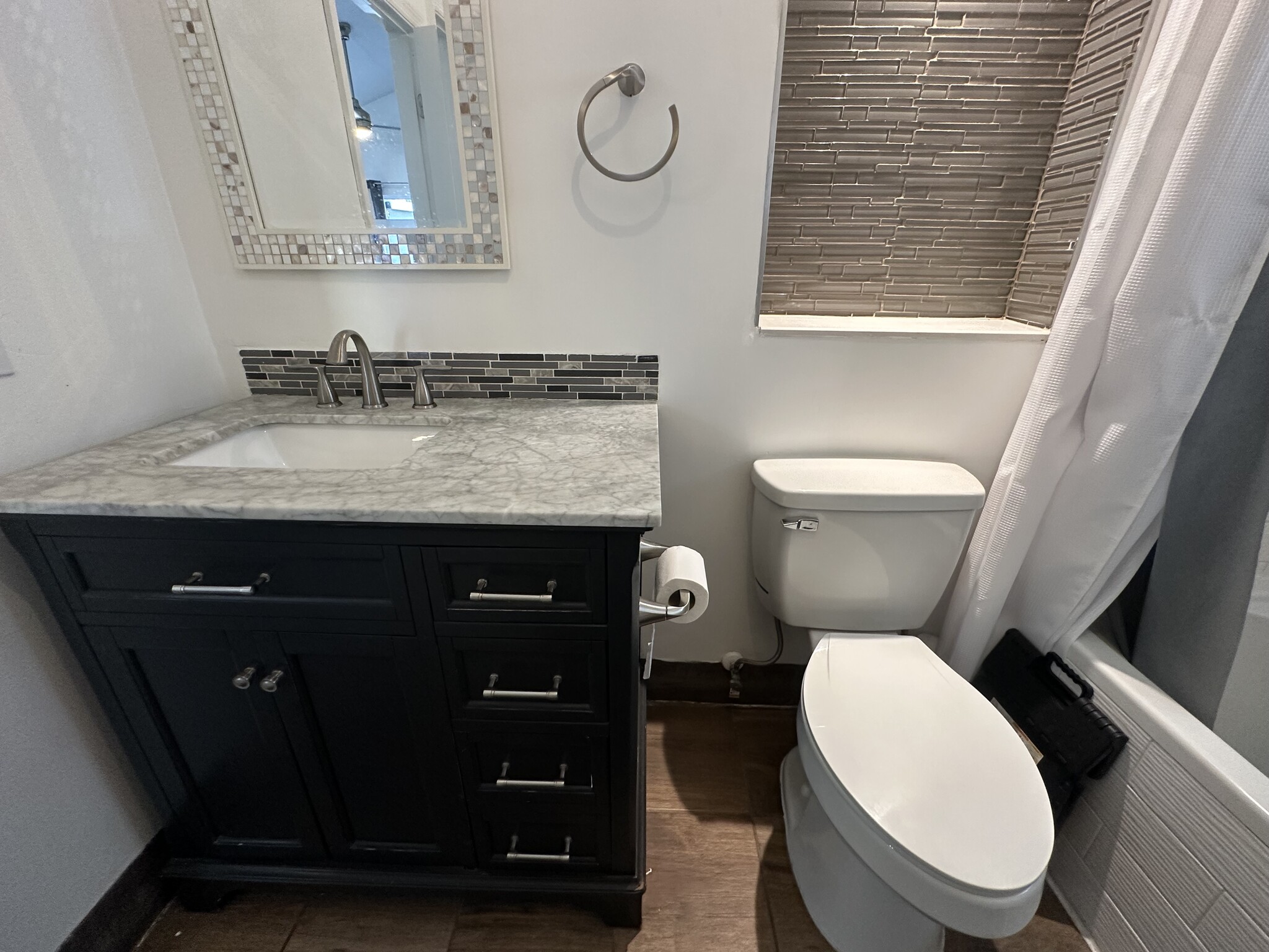 Building Photo - 5619 N Miami Ave