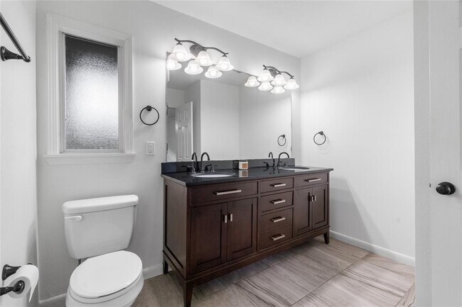 Building Photo - 5018 Willowbend Blvd