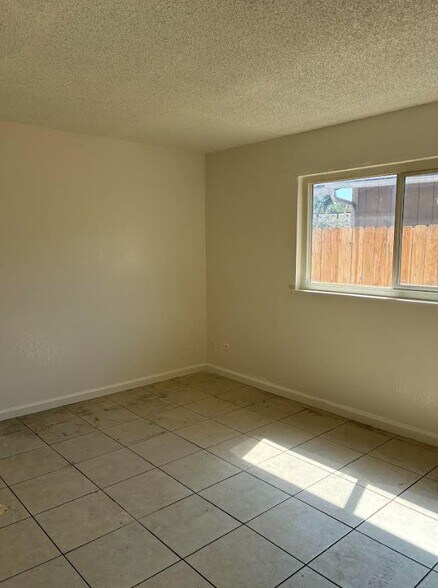 Building Photo - 7663 Jacaranda Ct