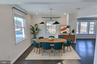 Building Photo - 2913 Fairlawn St