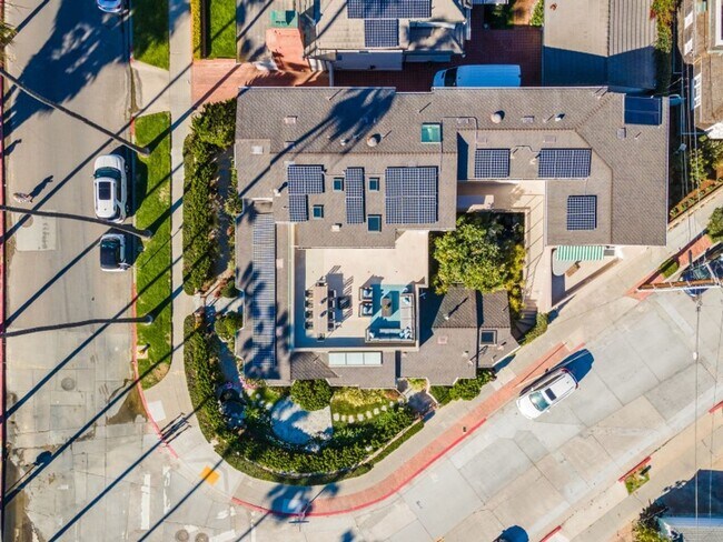 Building Photo - Stunning, Luxury La Jolla Shores Location with Panoramic Ocean Views!!